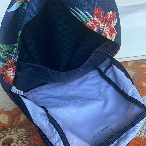 VANS OLD SKOOL III BACKPACK 
VN0A3IGRYKU
NWT - Picture 11 of 16